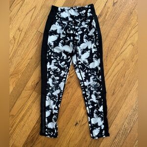 Zella Kids Black and White Floral Leggings